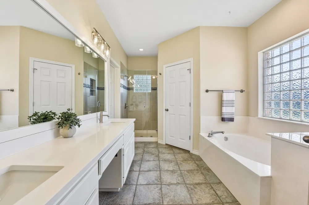 100 Grove Lane Buda, TX 78610