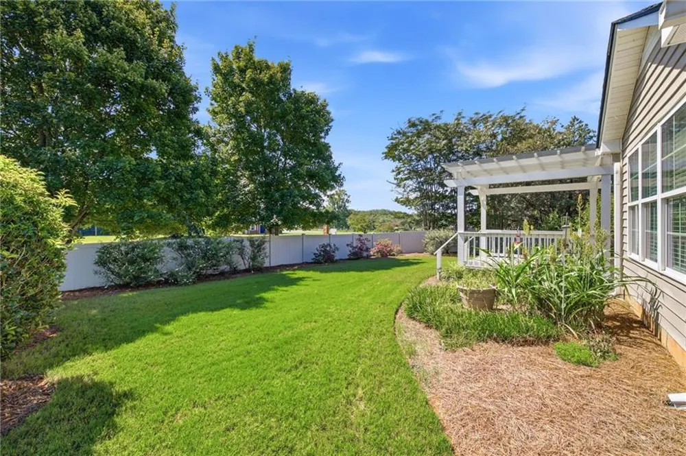304 Victory Circle Commerce, GA 30529