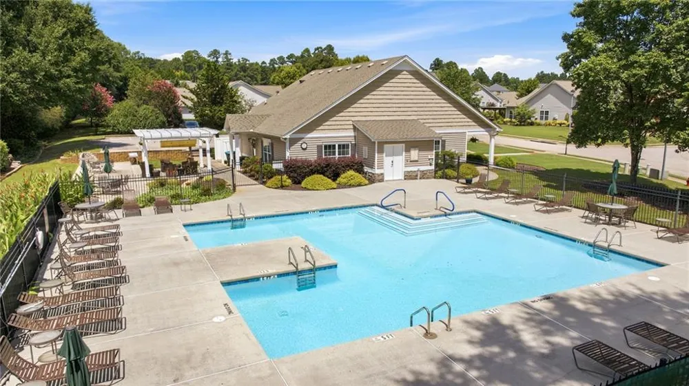 304 Victory Circle Commerce, GA 30529