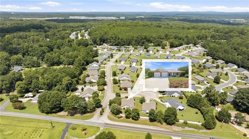 304 Victory Circle Commerce, GA 30529