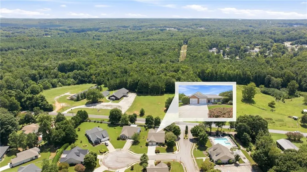304 Victory Circle Commerce, GA 30529