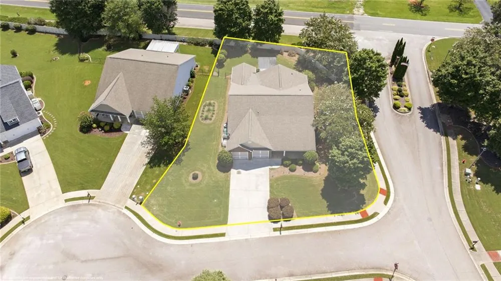 304 Victory Circle Commerce, GA 30529