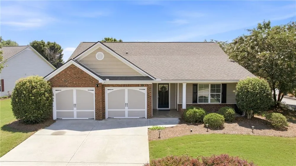 304 Victory Circle Commerce, GA 30529