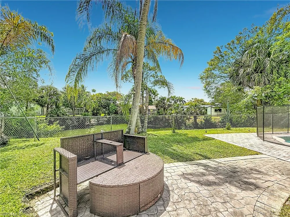 7511 42nd Drive NW Coral Springs, FL 33065