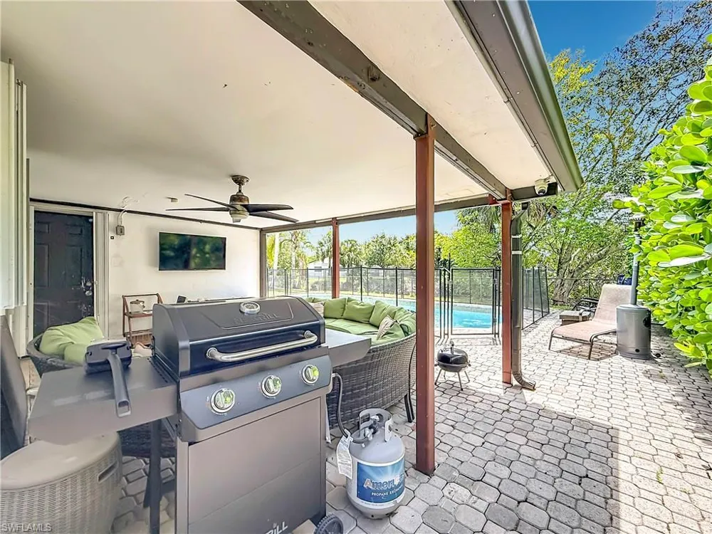 7511 42nd Drive NW Coral Springs, FL 33065