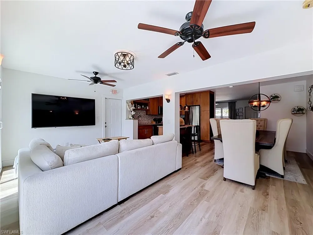 7511 42nd Drive NW Coral Springs, FL 33065
