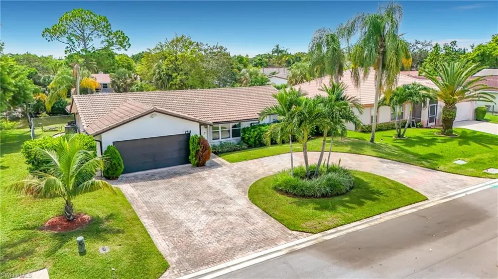 7511 42nd Drive NW Coral Springs, FL 33065