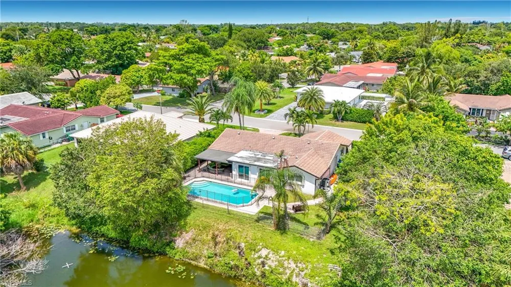 7511 42nd Drive NW Coral Springs, FL 33065