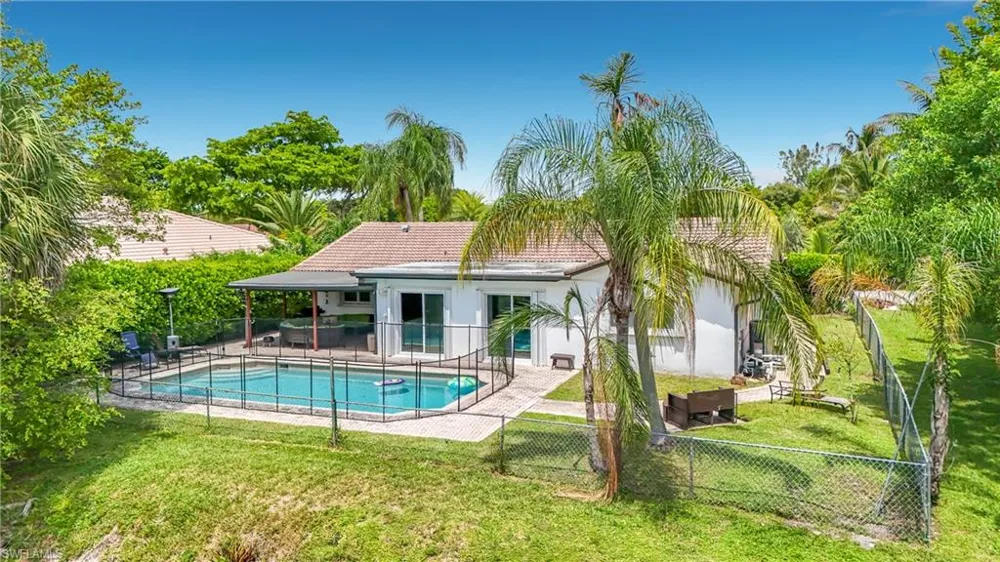 7511 42nd Drive NW Coral Springs, FL 33065