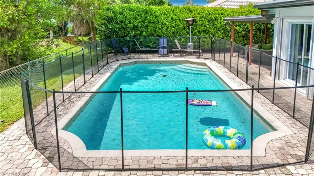7511 42nd Drive NW Coral Springs, FL 33065