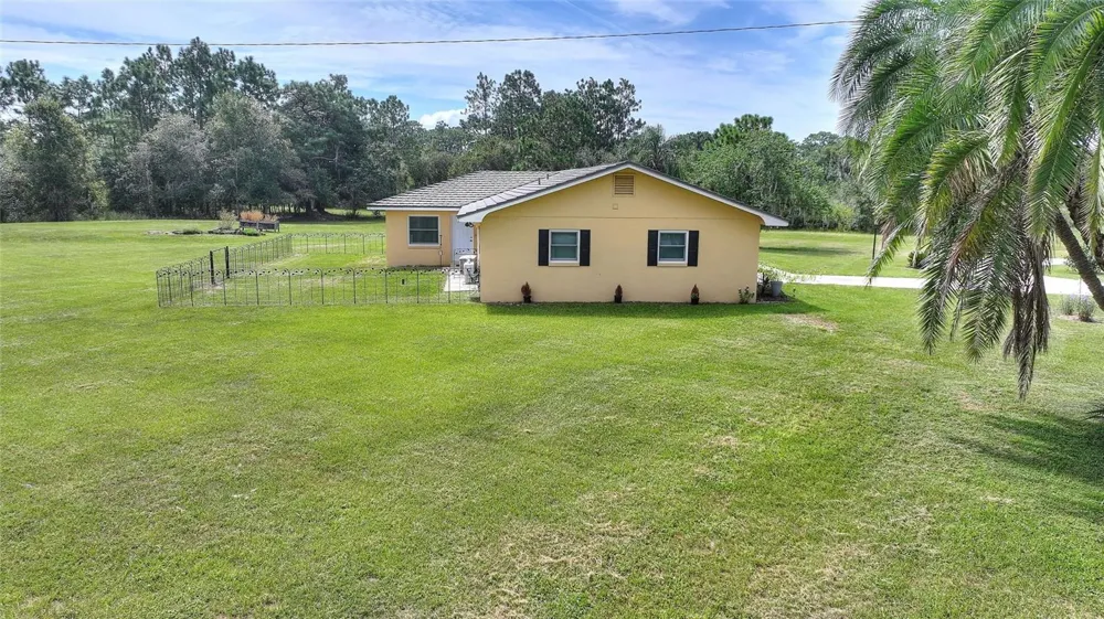 6273 TORONJA DRIVE Indian Lake Estates, FL 33855
