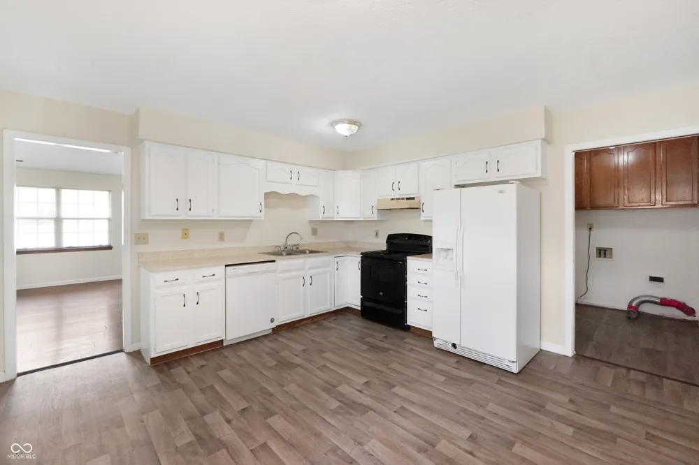 4960 Brookfield Drive Indianapolis, IN 46237