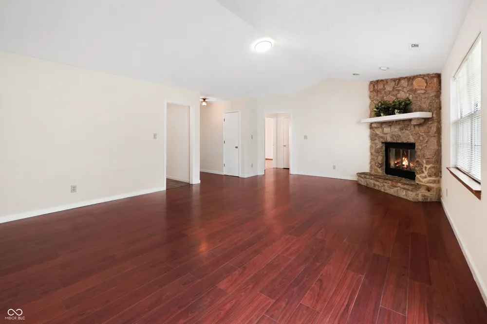 4960 Brookfield Drive Indianapolis, IN 46237