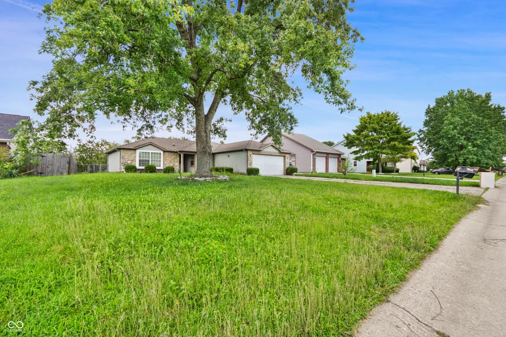 4960 Brookfield Drive Indianapolis, IN 46237