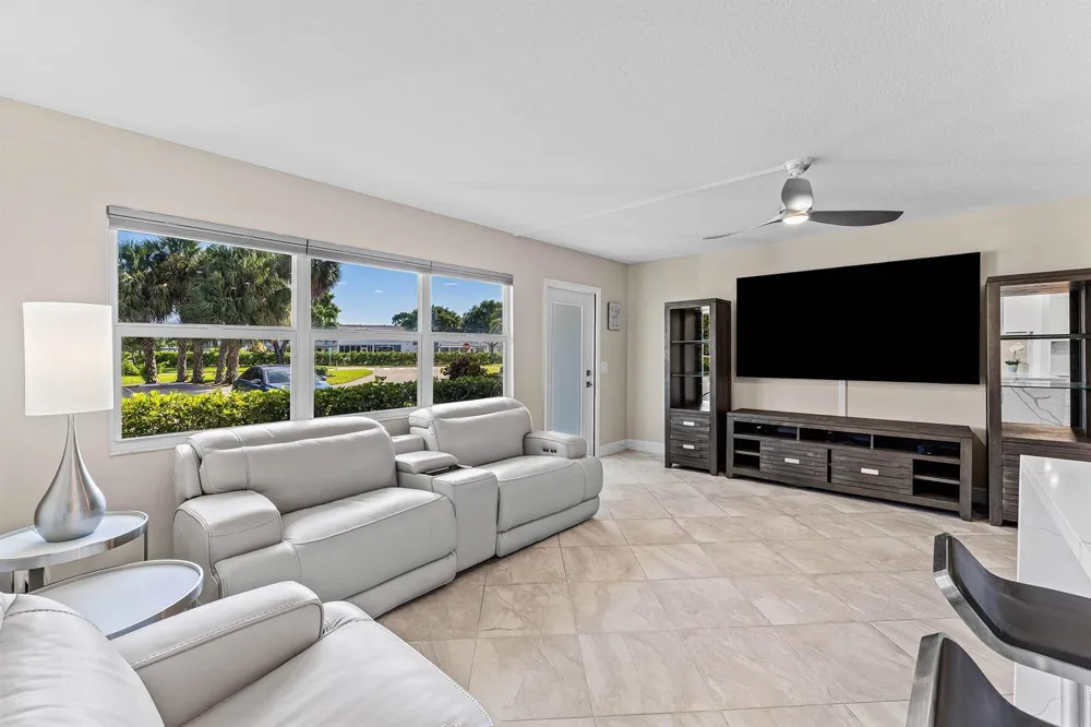 1015 Berkshire A Deerfield Beach, FL 33442