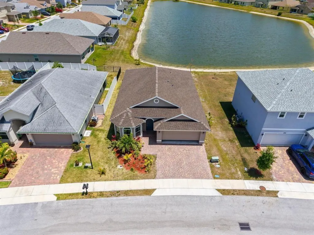 408 SEAFOAM CIRCLE Fort Pierce, FL 34945