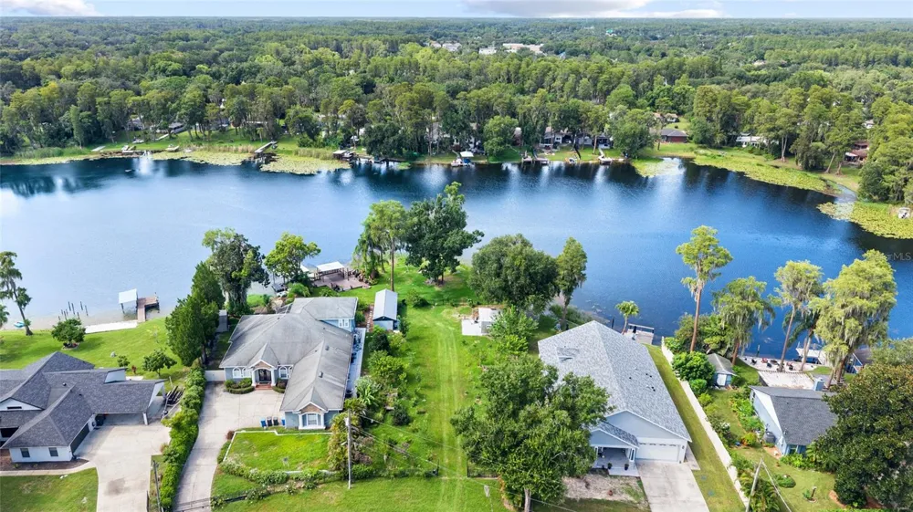 15916 WILLOWDALE ROAD Tampa, FL 33625