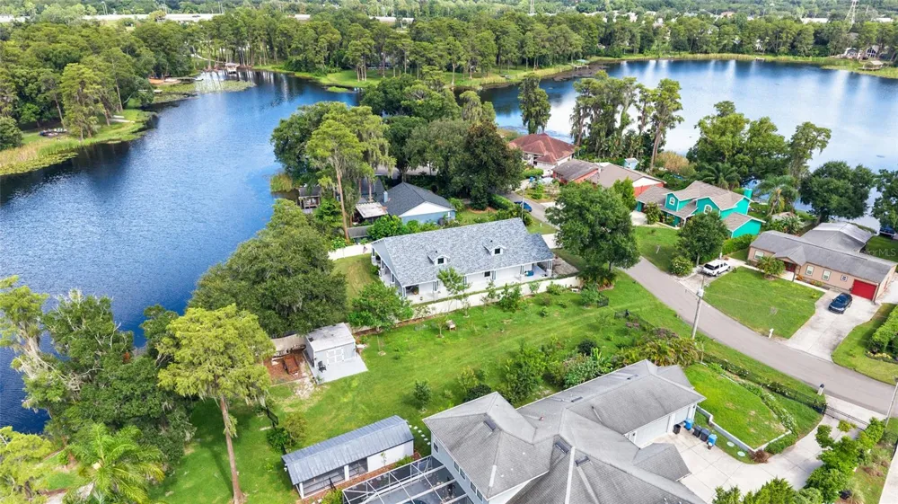 15916 WILLOWDALE ROAD Tampa, FL 33625
