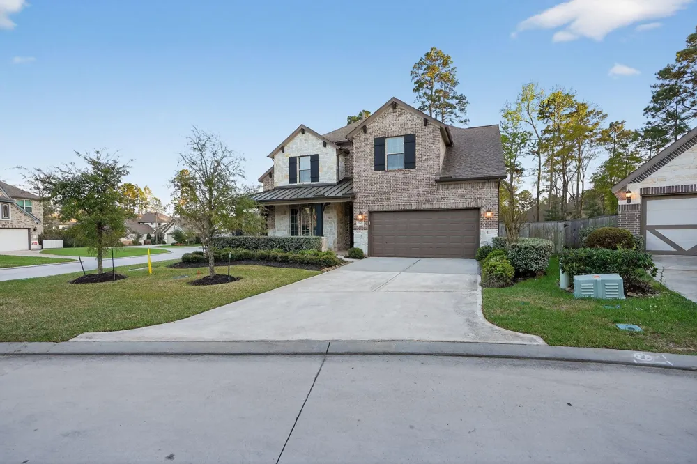 203 Terrain View Ct Willis, TX 77318