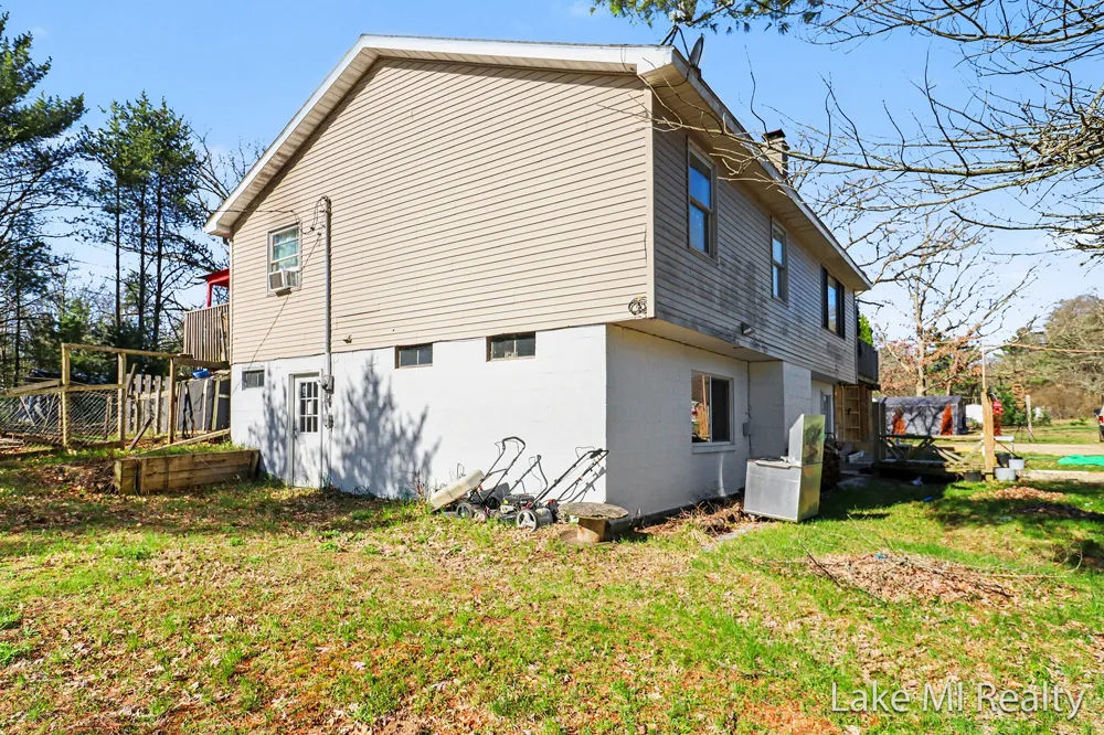 1889 E 40th Street White Cloud, MI 49349