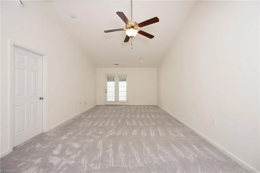 3273 Hyde Place Circle Winston-Salem, NC 27103