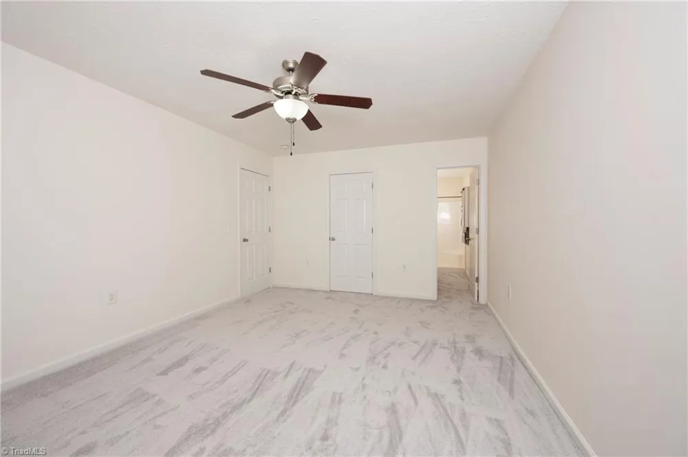 3273 Hyde Place Circle Winston-Salem, NC 27103