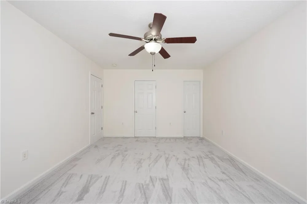3273 Hyde Place Circle Winston-Salem, NC 27103