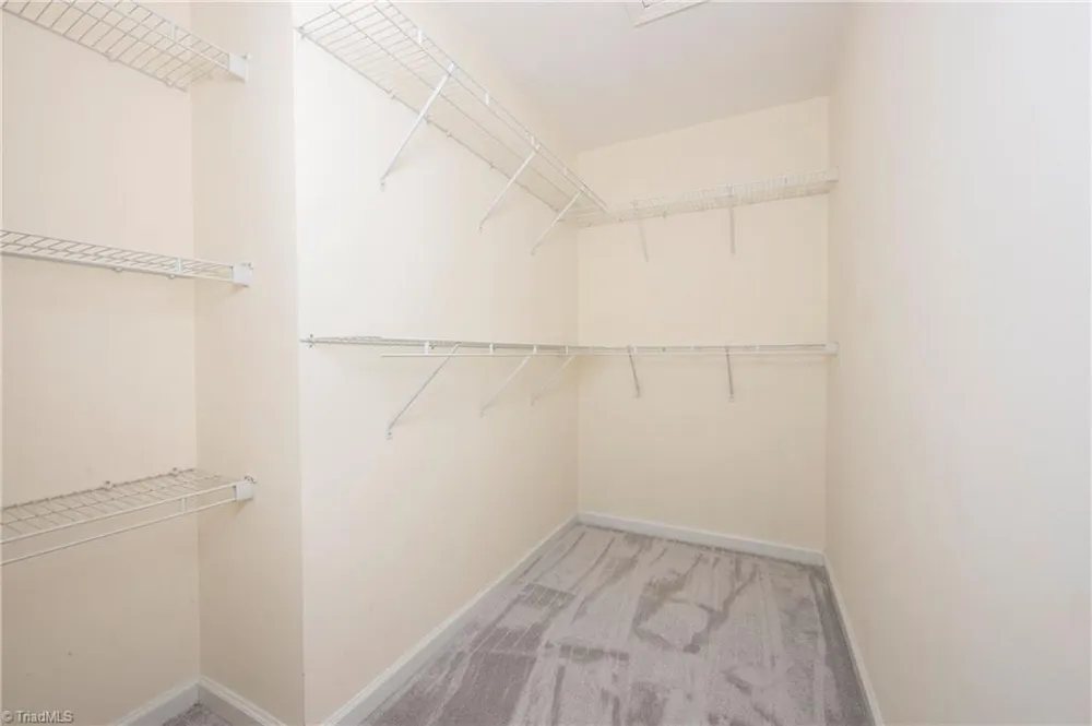 3273 Hyde Place Circle Winston-Salem, NC 27103
