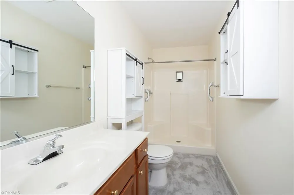 3273 Hyde Place Circle Winston-Salem, NC 27103