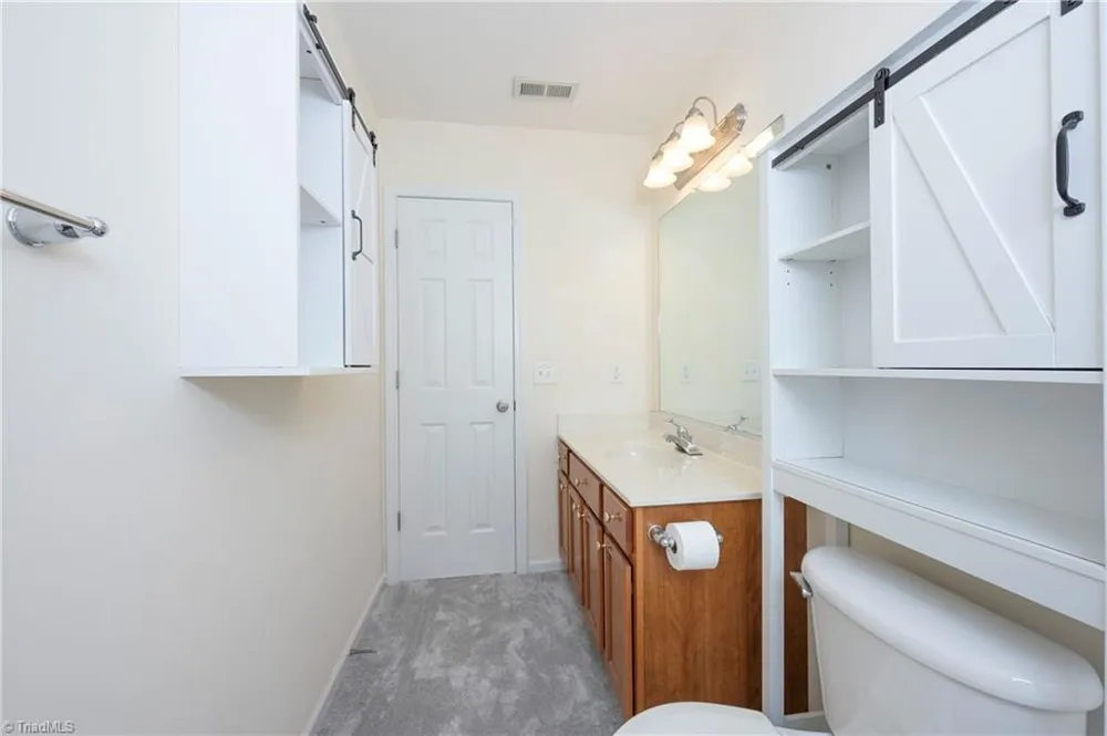 3273 Hyde Place Circle Winston-Salem, NC 27103