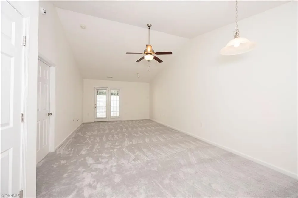 3273 Hyde Place Circle Winston-Salem, NC 27103