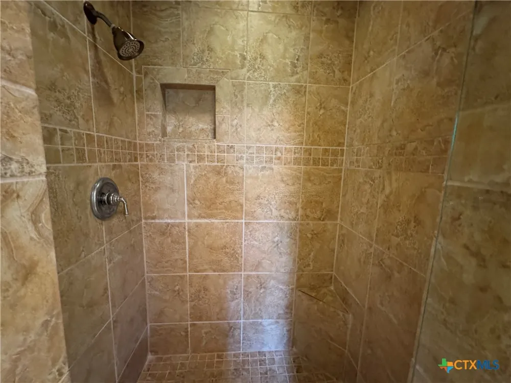 433 Las Brisas Boulevard Seguin, TX 78155