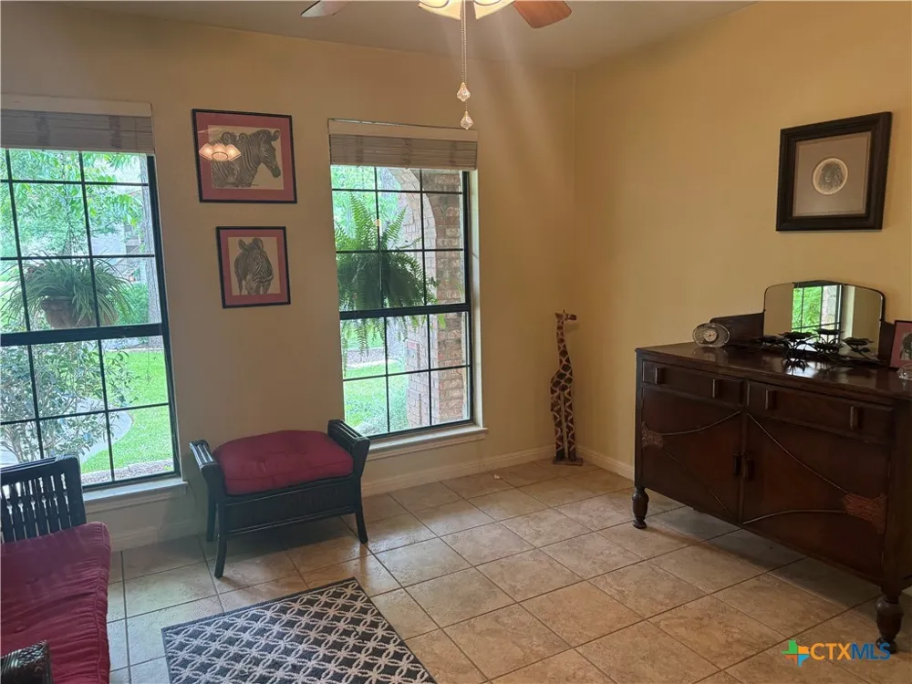433 Las Brisas Boulevard Seguin, TX 78155