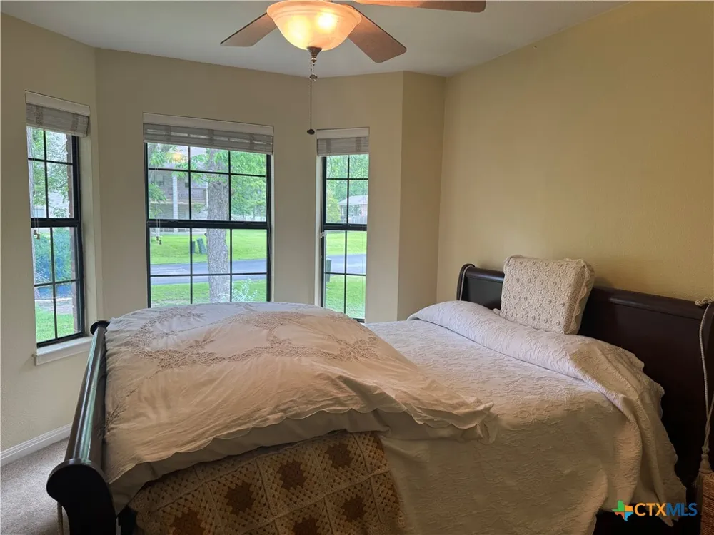 433 Las Brisas Boulevard Seguin, TX 78155