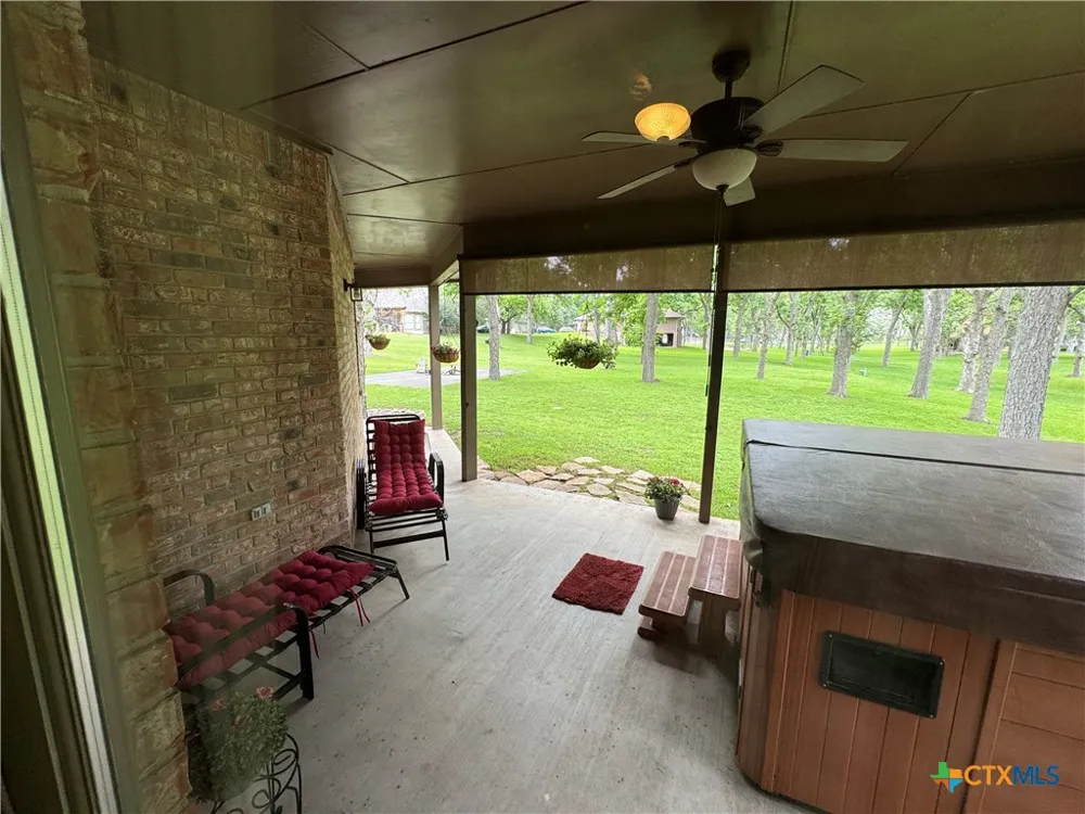 433 Las Brisas Boulevard Seguin, TX 78155
