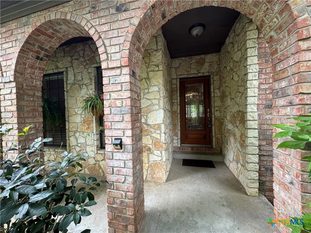 433 Las Brisas Boulevard Seguin, TX 78155