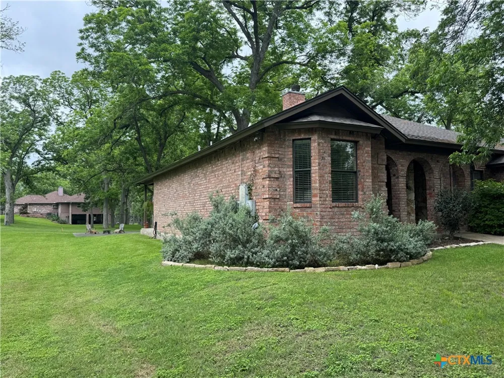 433 Las Brisas Boulevard Seguin, TX 78155