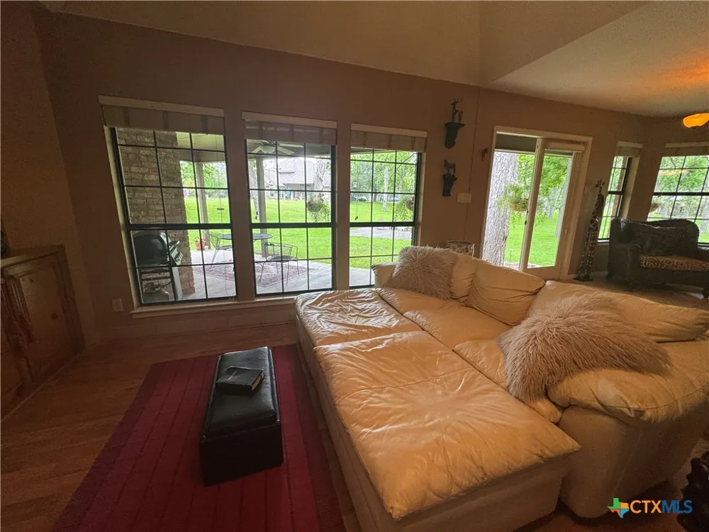433 Las Brisas Boulevard Seguin, TX 78155