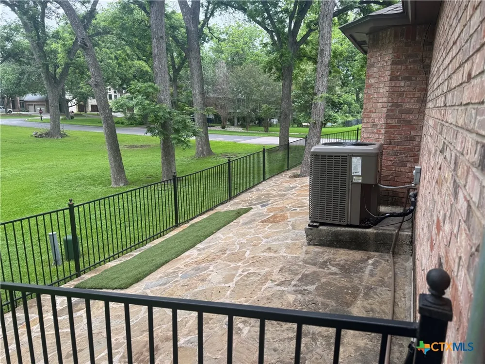 433 Las Brisas Boulevard Seguin, TX 78155