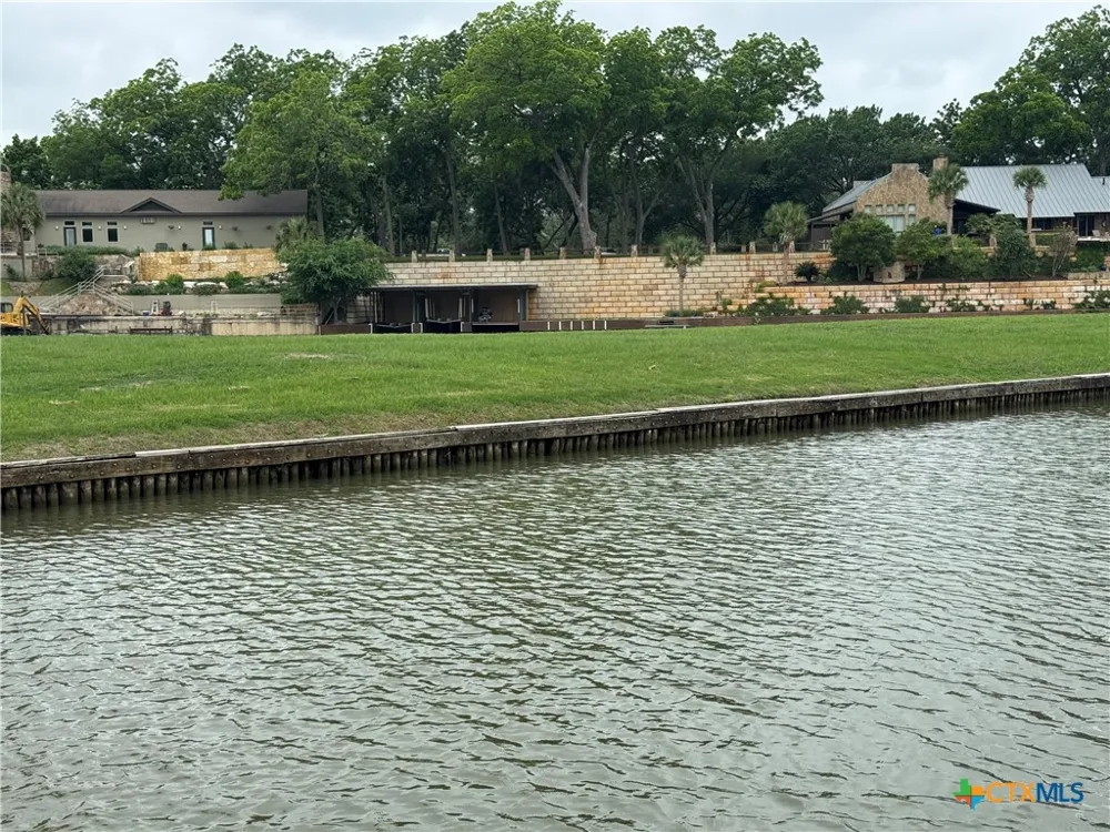 433 Las Brisas Boulevard Seguin, TX 78155