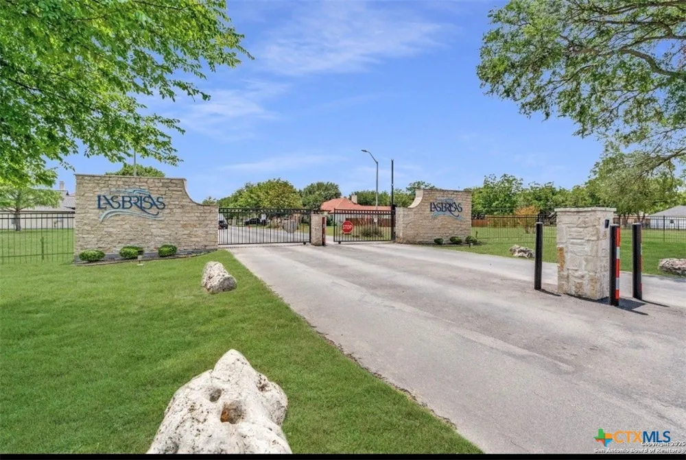433 Las Brisas Boulevard Seguin, TX 78155