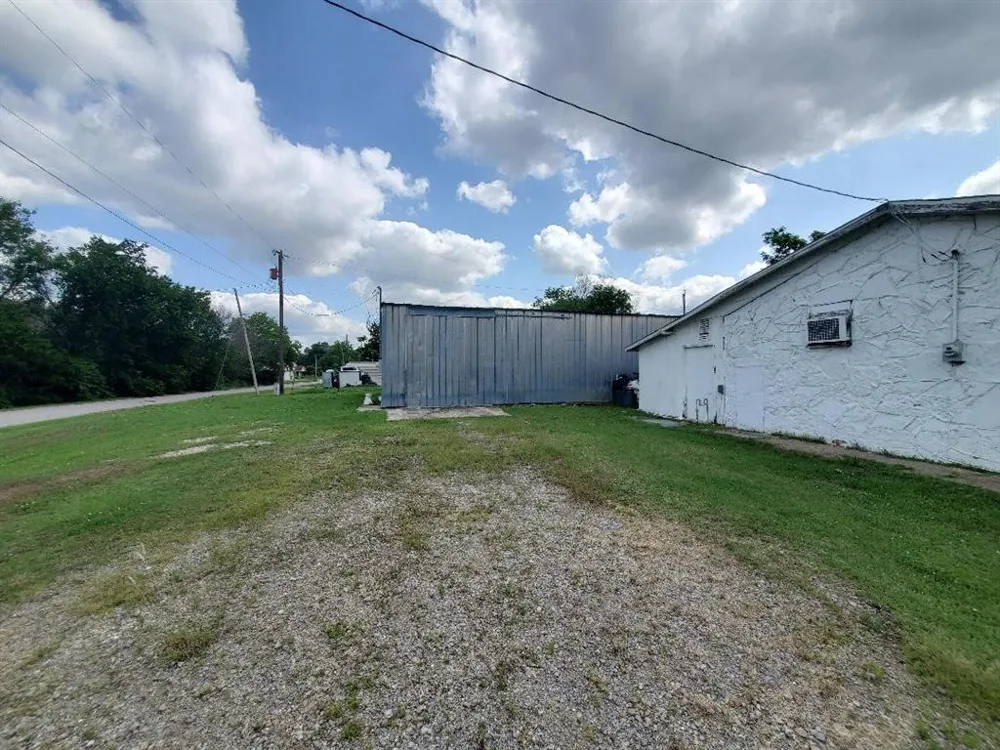 225 E Columbia Street Okemah, OK 74859