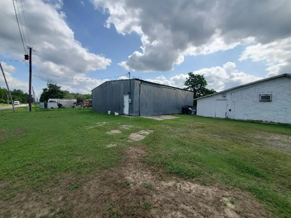 225 E Columbia Street Okemah, OK 74859
