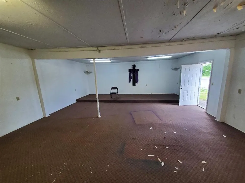 225 E Columbia Street Okemah, OK 74859