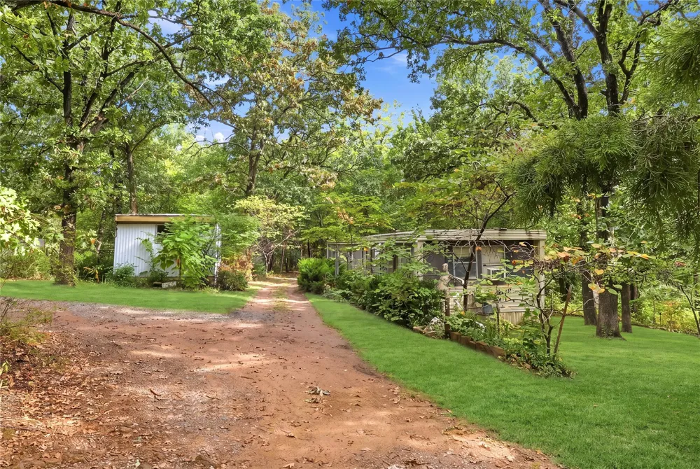 8557 Frankoma Road Tulsa, OK 74131