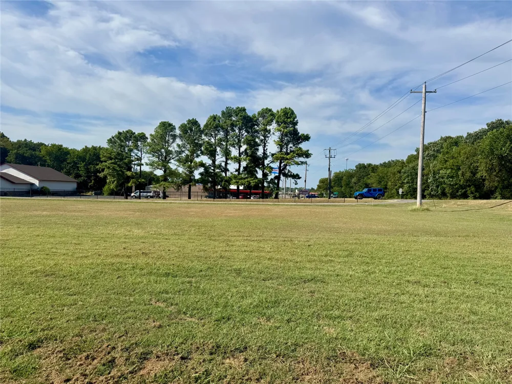 300 S Hwy 82 Highway S Locust Grove, OK 74352