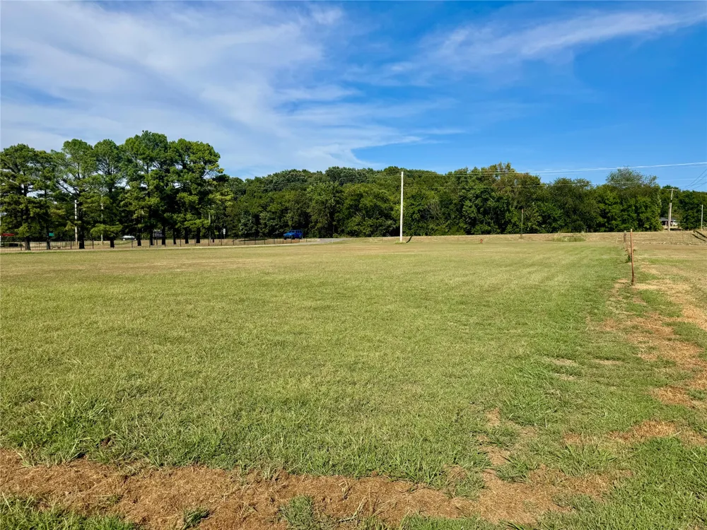 300 S Hwy 82 Highway S Locust Grove, OK 74352