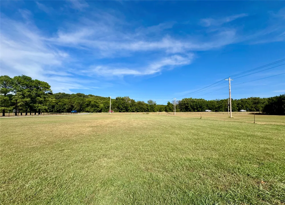 300 S Hwy 82 Highway S Locust Grove, OK 74352