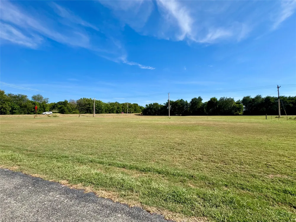 300 S Hwy 82 Highway S Locust Grove, OK 74352