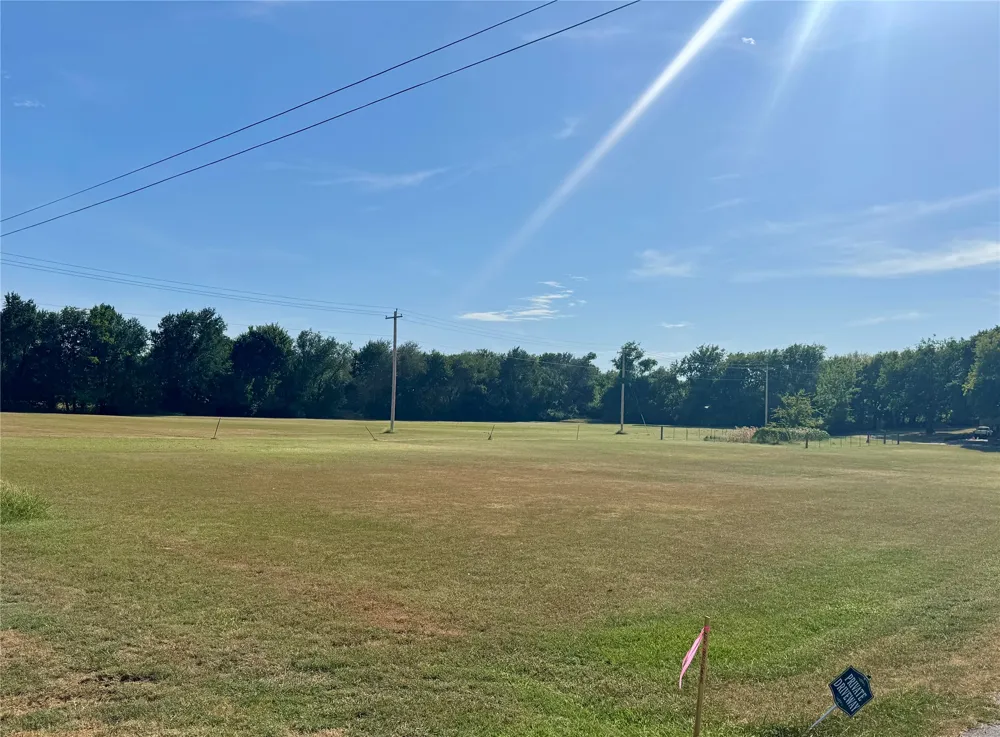 300 S Hwy 82 Highway S Locust Grove, OK 74352